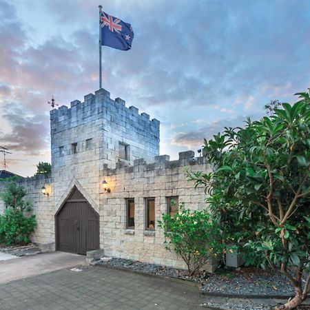Вилла Unique Castle In Окленд Экстерьер фото